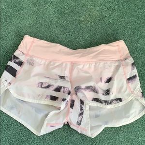 Lululemon speed up shorts 2.5”